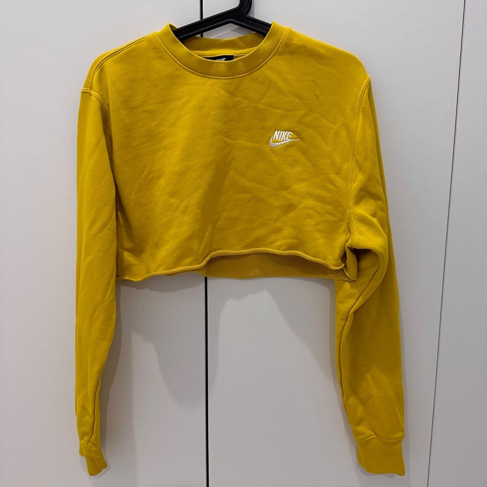 NWOT Yellow Cropped Nike Sweatshirt